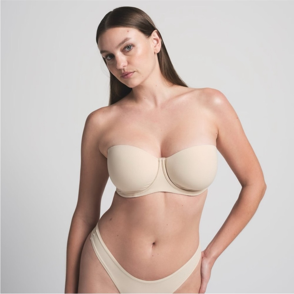 New Skims Fit Everybody Strapless Bra in Sand Size 34C